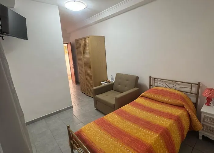 M&c Di Claudia 피우미치노